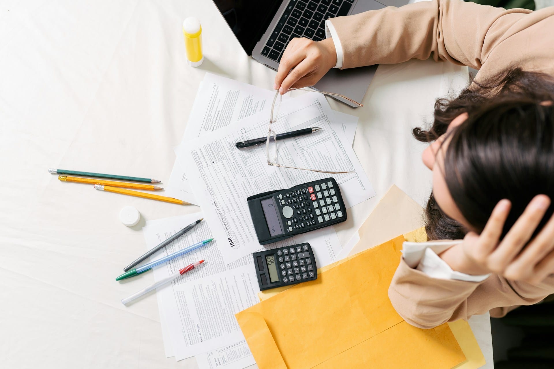 What to Bring to Your First Meeting with a Tax Preparer